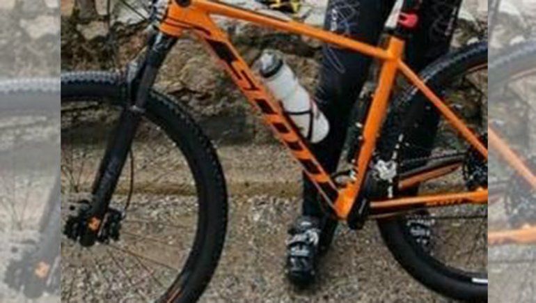 Me robaron la bicicleta y al caerme me quebré la clavícula