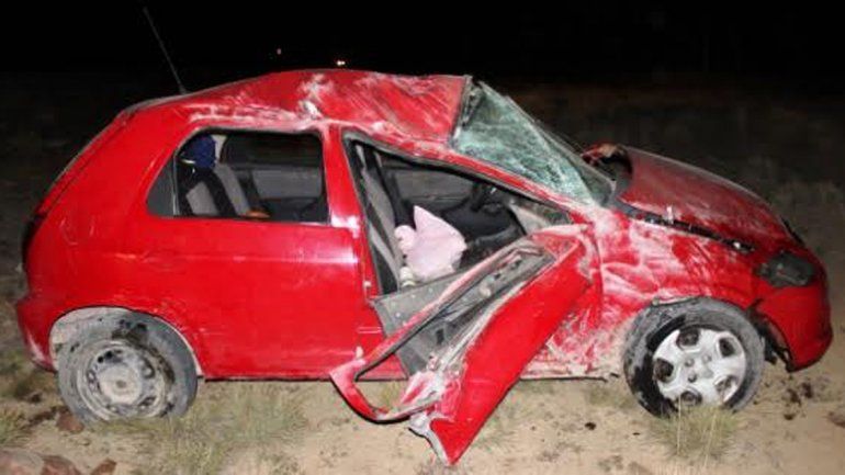 Accidente fatal en la Ruta 13: una mujer murió tras ser aplastada en un vuelco