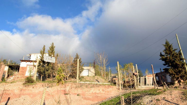 Las familias del asentamiento llevan más de una década intentado conseguir el título de propiedad de sus casas.