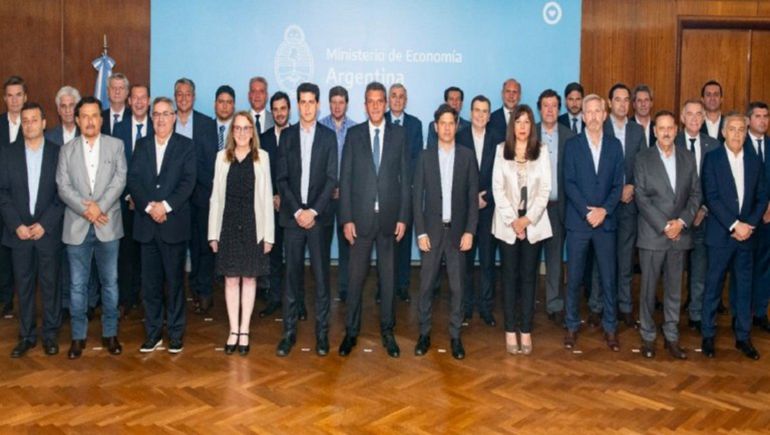 Sergio Massa y los gobernadores, en una reunión clave. Sergio Massa y los gobernadores, en una reunión clave.