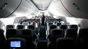 La pareja fue vista teniendo sexo en pleno vuelo a Rosario. | LM Neuquen La pareja fue vista teniendo sexo en pleno vuelo a Rosario.