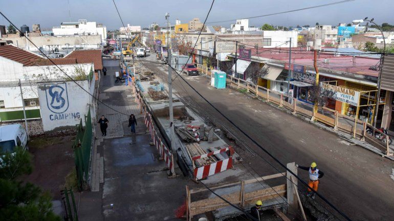 Pérdidas y bronca por las obras sobre calle Láinez