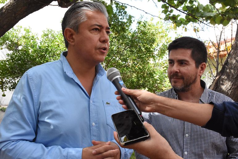 Rolando Figueroa convocó al médico de Rincón de los Sauces, Walter Erdozain, que fue candidato por Libres del Sur y que en 2011 le ganó la elección al MPN.