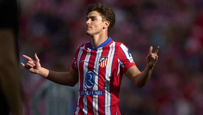 Un fenómeno: el golazo de tiro libre de Julián Álvarez que le dio un triunfo clave al Atlético de Madrid