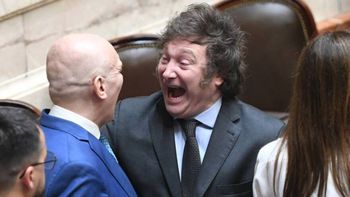 Javier Milei ya arma su lista de potenciales candidatos. Javier Milei ya arma su lista de potenciales candidatos.