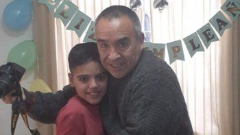 Luciano junto a Francisco, su hincha número uno que lo alienta desde el cielo. Luciano junto a Francisco, su hincha número uno que lo alienta desde el cielo.