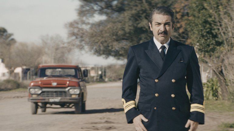 El actor interpretará a un ex capitán de la Armada.