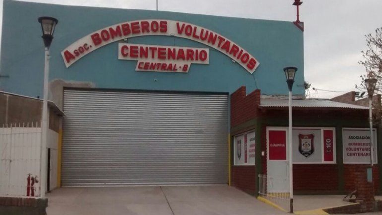 Venden rifas truchas en nombre de los Bomberos