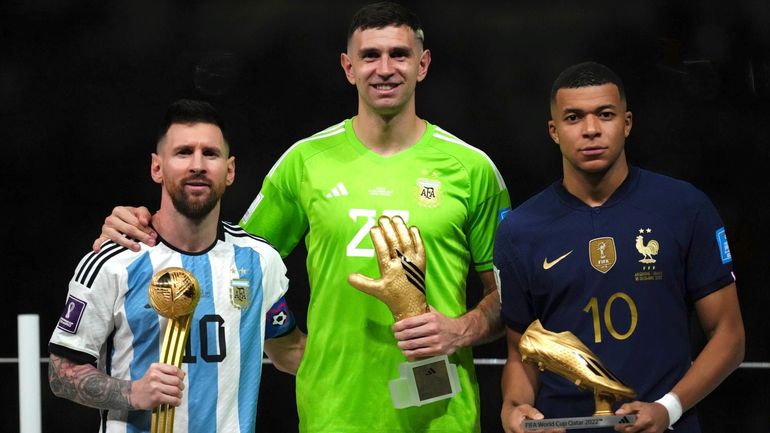 Lionel Messi se impuso ampliamente sobre Kylian Mbappé y se quedó con el premio al mejor jugador del 2022 entregado por la IFFHS.