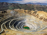 Cerro Solo, en Chubut, concentra 4.420 toneladas de uranio de alta calidad pero la ley provincial bloquea su explotación.