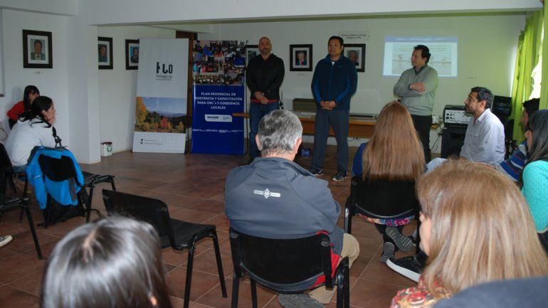 Se realizó la primera capacitación con estudiantes de informática en la UNCo