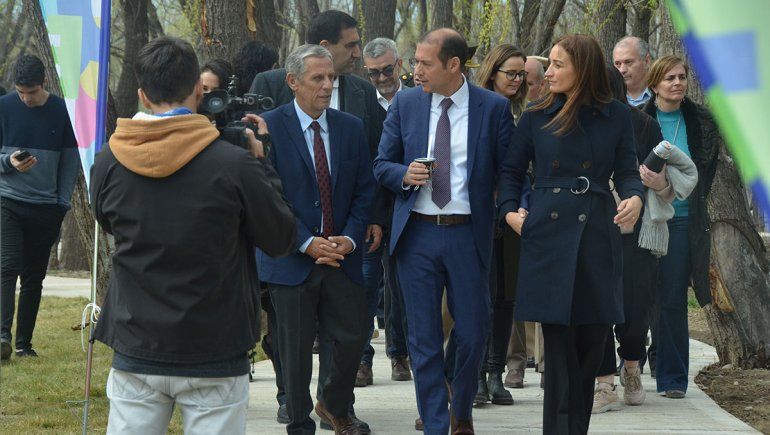 El acto aniversario estuvo teñido por las elecciones