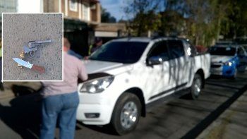 merodeaban en una camioneta y los atraparon con un arma merodeaban en una camioneta y los atraparon con un arma