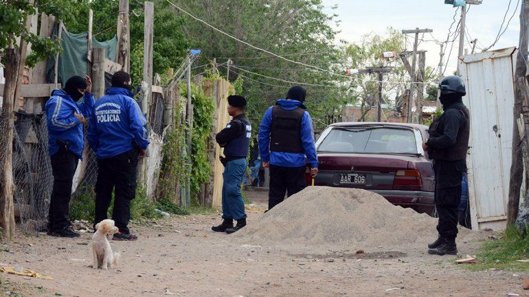 Los Santana seguirán en prisión hasta el juicio