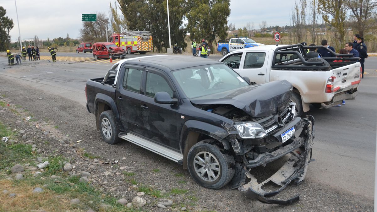 Tremendo choque en cadena en la Ruta 7 dejó dos heridos