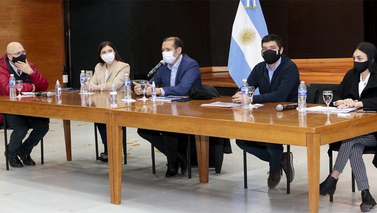 Gutiérrez presentó en detalle el plan de obras para la reactivación