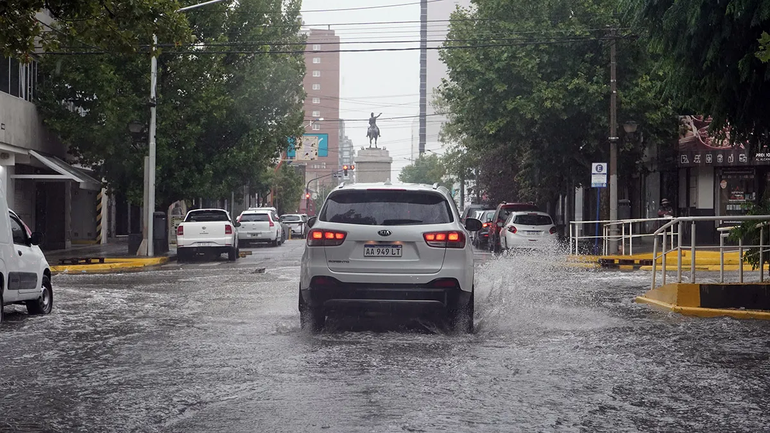 Emiten alerta amarilla por tormentas para el sábado en Neuquén