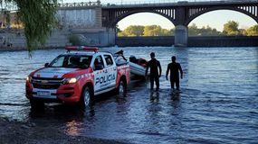Dos jóvenes se ahogaron en el Dique Ballester: buscan los cuerpos