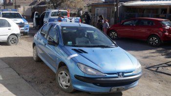 centenario: robaron un auto y protagonizaron un raid delictivo