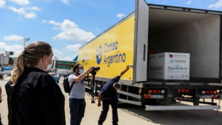 Andreani y Correo Argentino, son las empresas con acuerdos con el gobierno de Alberto Fernández para el traslado de las vacunas Sputnik V por todo el territorio nacional.
