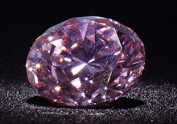 Diamante rosa se subastó por casi 40 millones de dólares en EE.UU.