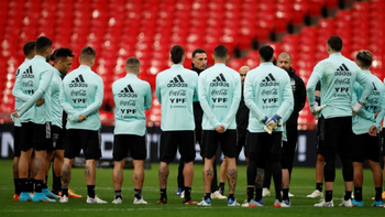 quedan tres lugares en la lista y scaloni maneja cinco opciones: ¿quienes son? quedan tres lugares en la lista y scaloni maneja cinco opciones: ¿quienes son?