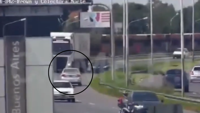 Una mujer se desorientó, manejó a contramano durante 6 kilómetros por la Autopista Panamericana y generó una persecución policial