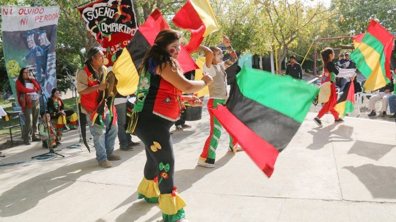 En la plaza Irigoyen de Centenario