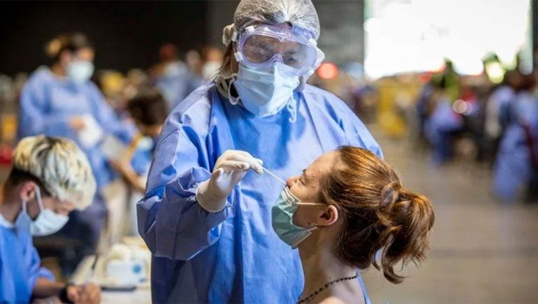 COVID en el país: el año empieza con 12 muertes y 20.020 contagios