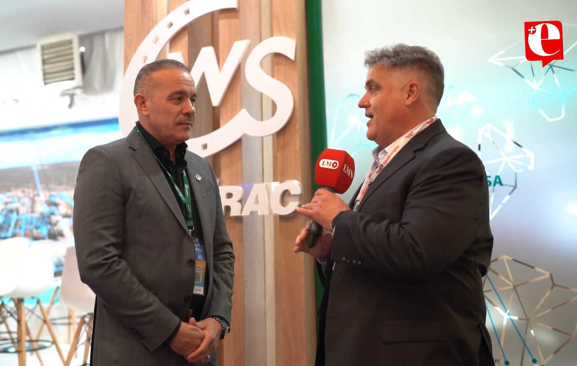 Adrián Martínez, director general de la división Argentina de Calfrac, durante la entrevista en la AOG.