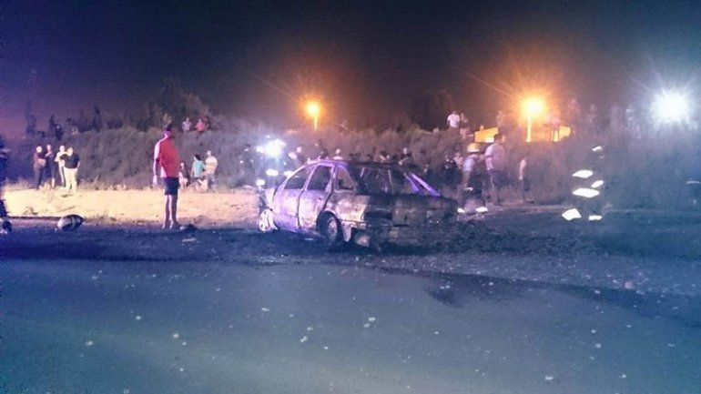 El accidente conmovió a los vecinos de Oro: las llamas se vieron desde la ciudad y muchos fueron a ayudar.