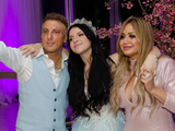 Juntos, Karina La Princesita y el Polaco disfrutaron de la fiesta de 15 de su hija Sol.