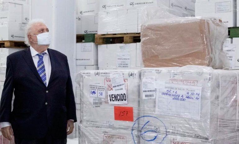 Encontraron más de 4 millones de vacunas vencidas en un frigorífico