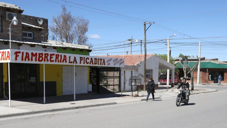 La fiambrería La Picadita está ubicada en Argentina al 400