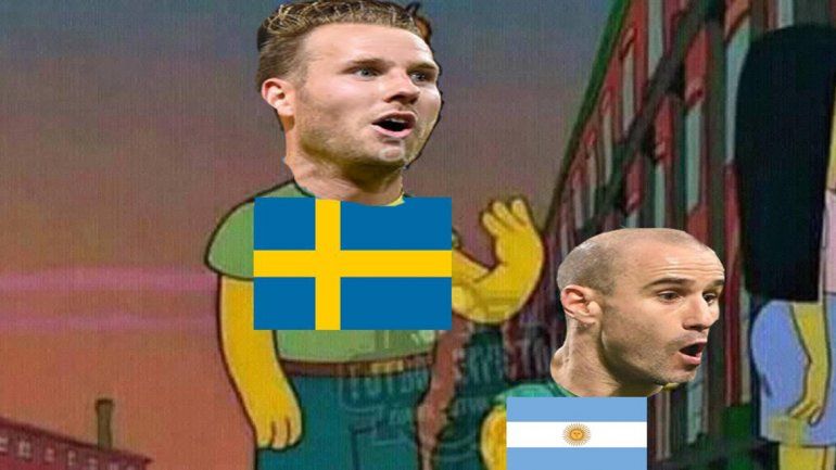 Era por arriba: el gol de Suecia que reavivó los memes contra Palacio