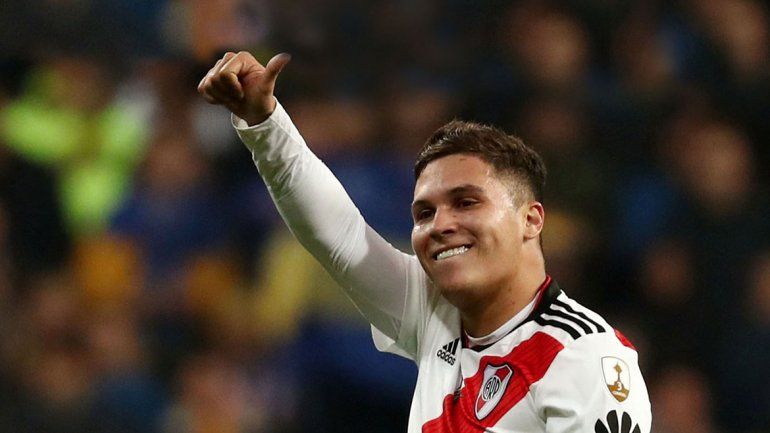 Juanfer Quintero pelea mano a mano con Messi por el mejor gol del año