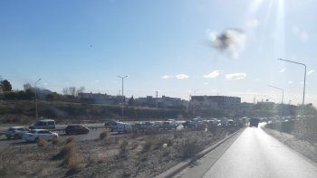 Las demoras en el tránsito sobre ruta 7 provocan interminables filas de varios kilómetros. Las demoras en el tránsito sobre ruta 7 provocan interminables filas de varios kilómetros.