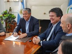 se pone en marcha una obra que llevara agua potable a la meseta