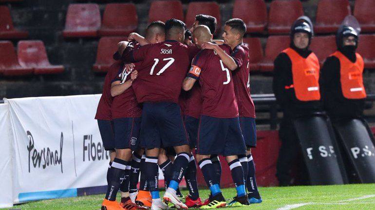 El festejo del primer gol de Godoy
