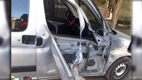 Discapacitado encontró su auto destrozado y busca testigos