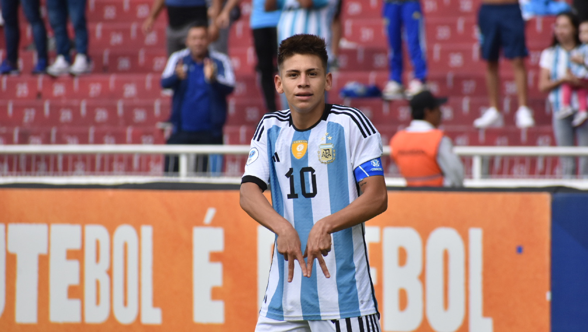 El Diablito Echeverri sorprende a todos con su gran habilidad. Todavía no entrenó con la primera de River.&nbsp;