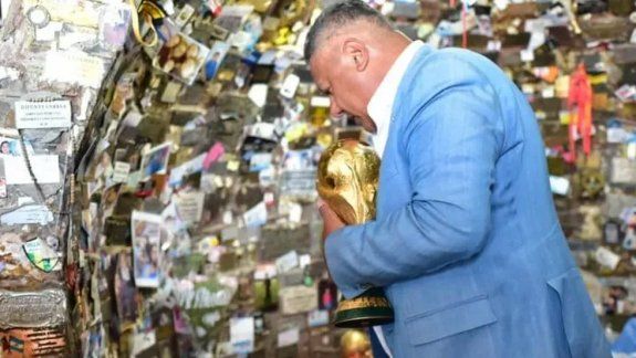 Tapia llevó la Copa a la Difunta Correa y se refirió a la continuidad de Scaloni