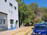 Tensión en Rosario: alumno llevó un arma a la escuela y escapó a los tiros