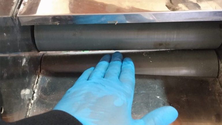 Nene quedó atrapado con su mano en una máquina y se salvó de milagro