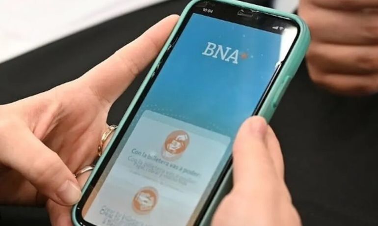 El Banco Nación inició una campaña para que la gente saque sus dólares del colchón.