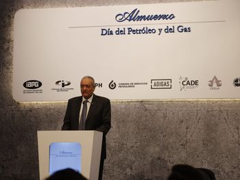 Ernesto López Anadón, presidente del IAPG, habló en el almuerzo por el Día del Petróleo y el Gas. Ernesto López Anadón, presidente del IAPG, habló en el almuerzo por el Día del Petróleo y el Gas.