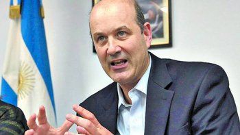 El ministro Sturzenegger destaca el gas natural como el motor principal para duplicar las exportaciones energéticas de Argentina. El ministro Sturzenegger destaca el gas natural como el motor principal para duplicar las exportaciones energéticas de Argentina.