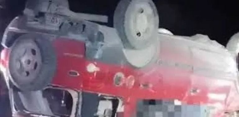 La camioneta volcada de Contreras, el dirigente gremial fallecido en Chubut. La camioneta volcada de Contreras, el dirigente gremial fallecido en Chubut.