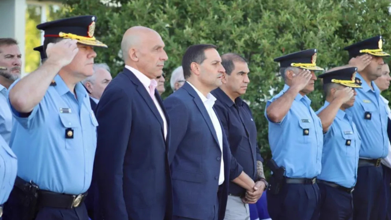 10 años de la División Antinarcóticos: en lo que era un kiosco de drogas ahora funciona una casa de comidas | LM Neuquen 10 años de la División Antinarcóticos: en lo que era un kiosco de drogas ahora funciona una casa de comidas