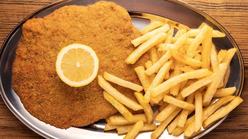Milanesas con fritas. Un clásico riquísimo. | LM Neuquen Milanesas con fritas. Un clásico riquísimo.